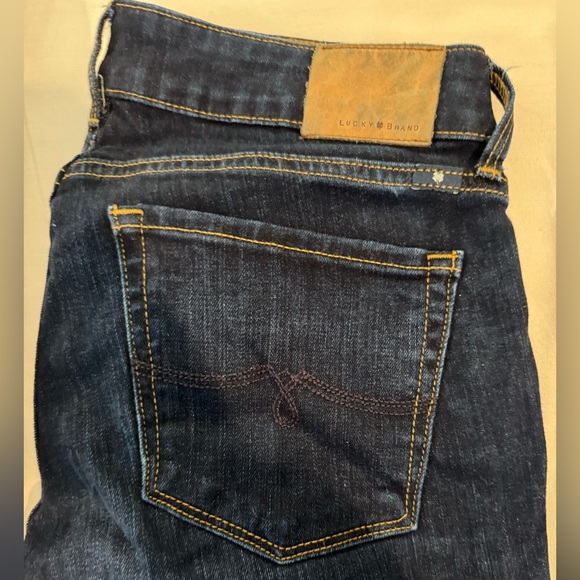 Lucky Brand Jeans - Picture 3 of 5